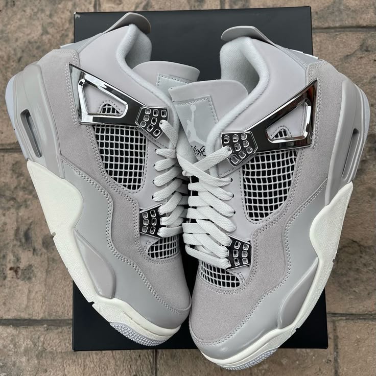 jordan 4