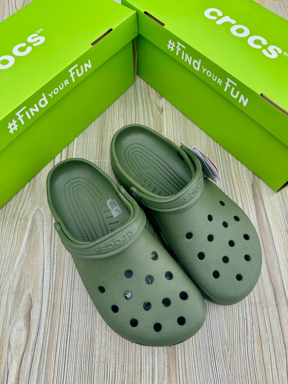 crocs
