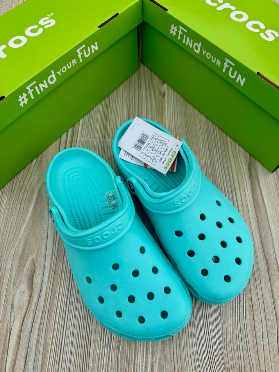 crocs