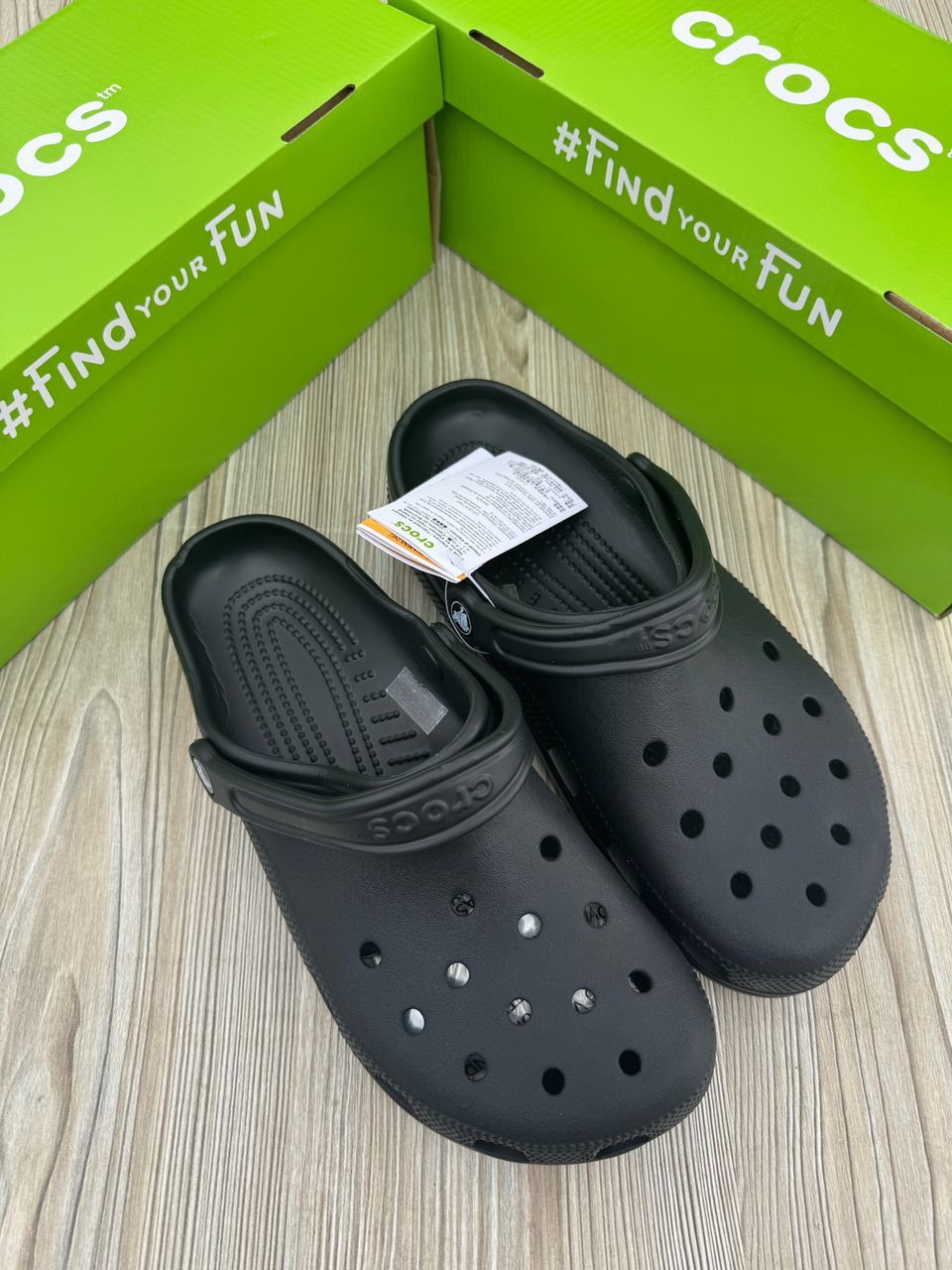 crocs