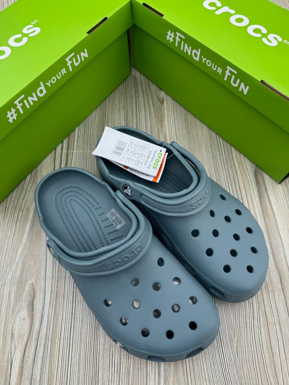 crocs