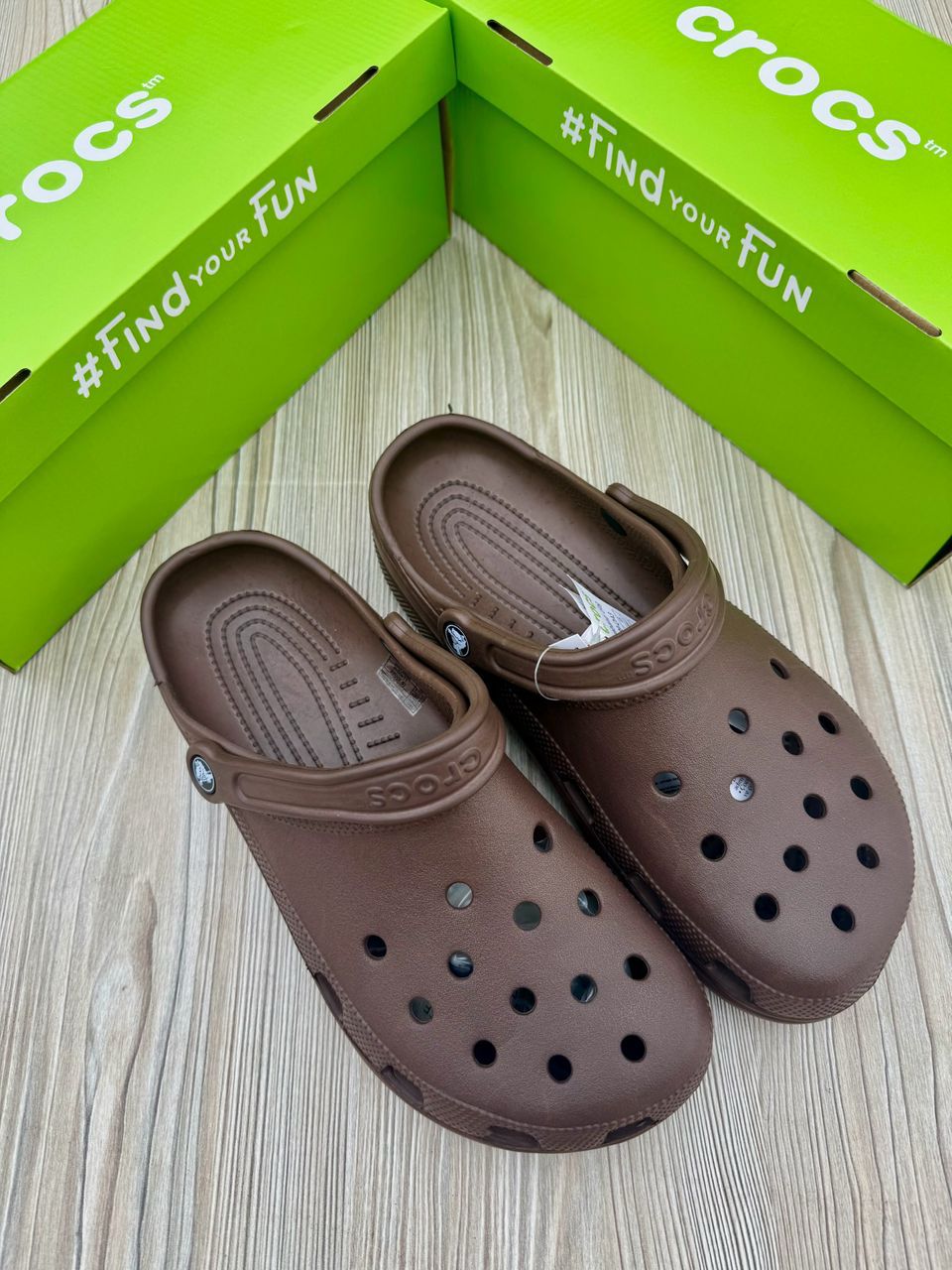 crocs