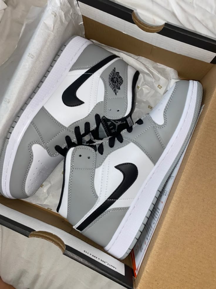 Edition spécial: New Banlance 530 et NIKE Air Jordan 1